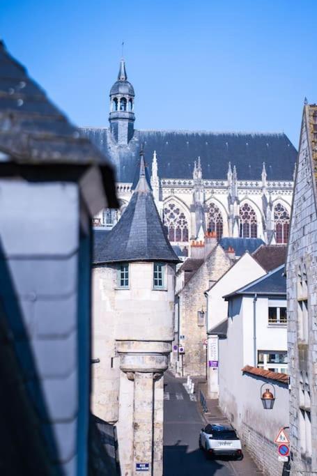 Quartier Historique De Nevers Exterior photo
